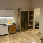 Private House With Balcony 골렘