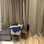 아파트 Private House With Balcony 골렘