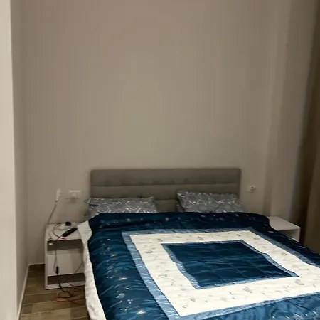 Private House With Balcony * 골렘