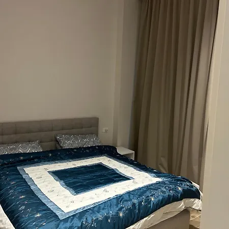 Private House With Balcony 골렘