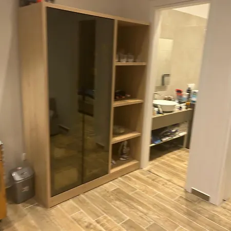 Private House With Balcony Apartmán Golem (Tirana)