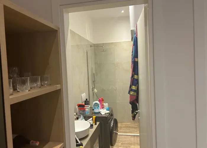 Private House With Balcony 公寓