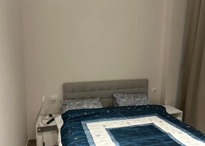 Private House With Balcony Apartmán Golem (Tirana)