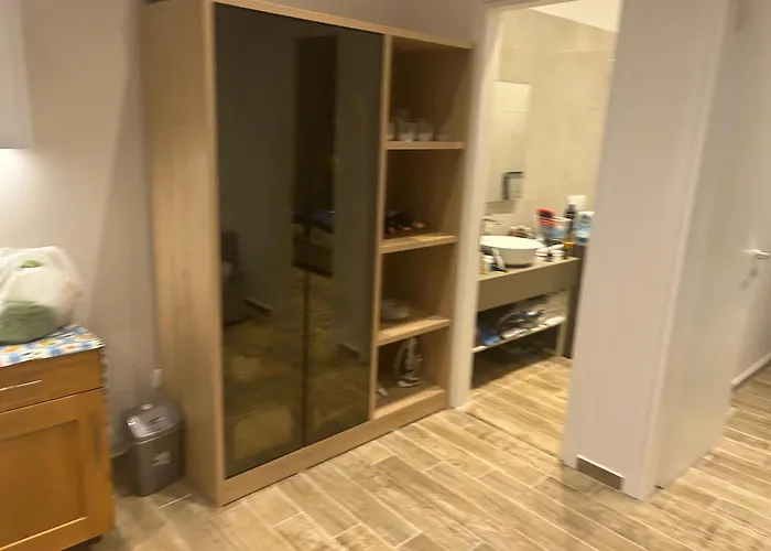 Private House With Balcony Apartmán Golem (Tirana)